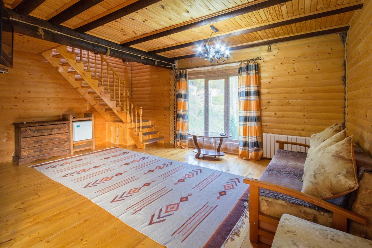 Panska Hata Jaremtsje Buitenkant foto